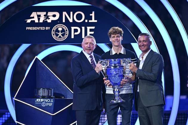 Bilder des Jahres 2024, Sport 11 November Sport Themen der Woche KW46 Sport Bilder des Tages Nitto ATP, Tennis Herren Finals - Sinner Accepts ATP Year-End No. 1 Jannik Sinner (ITA) receives the Number one trophy at the 2024 Nitto ATP Finals in Torino, Italy, on November 11, 2024. Photo by Corinne Dubreuil ABACAPRESS.COM Turin Italy  Copyright: xDubreuilxCorinne ABACAx