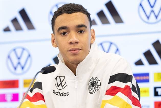 Sport Themen der Woche KW46 Sport Bilder des Tages DFB-Pressekonferenz mit Jamal Musiala Jamal Musiala spricht während der Pressekonferenz. DFB-Pressekonferenz vor dem Spiel der UEFA Nations League gegen Bosnien und Herzegowina auf dem DFB-Campus in Frankfurt am Main am 12. November 2024., Frankfurt am Main Hessen Deutschland DFB-Campus *** DFB press conference with Jamal Musiala Jamal Musiala speaks during the press conference DFB press conference before the UEFA Nations League match against Bosnia and Herzegovina at the DFB Campus in Frankfurt am Main on November 12, 2024 , Frankfurt am Main Hessen Germany DFB Campus