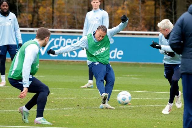 DEU, DFL, 2. FBL Hertha BSC, Training, 12.11.2024, Sportforum, Berlin, DEU, DFL, 2. FBL Hertha BSC, Training, im Bild Derry Scherhant (Hertha BSC Berlin 39) DFL - regulations prohibit any use of Photographs as image sequences and or quasi-video Foto: Juergen Engler nordphoto GmbH