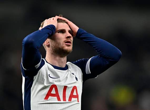 Tottenham Hotspur V Manchester City, Carabao Cup. Timo Werner (Spurs) puts his head in his hands after his shot doesn t go in during the Tottenham Hotspur V Manchester City Carabao Cup match at the Tottenham Hotspur Stadium, London. Tottenham Tottenham Hotspur Stadium UK Copyright: xMartinxDaltonx SIPPA_spurs_mancity_eflcup_241030_0522