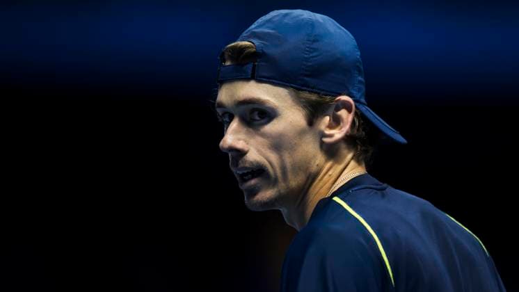 Nitto ATP, Tennis Herren Finals - Day Three Alex de Minaur of Australia looks on during his round robin singles match against Daniil Medvedev of Russia during day three of the Nitto ATP Finals. Daniil Medvedev won the match 6-2, 6-4. Turin Italy Copyright: xNicolòxCampox