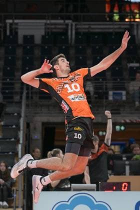 Berlin, Deutschland 12. November 2024: CL Volleyball - 2024 2025 - Berlin Recycling Volleys vs. ACH Volley Ljubljana Im Bild: Daniel Malescha (BR Volleys) beim Schmetterschlag im warmup Copyright: xFotostandx xReuhlx