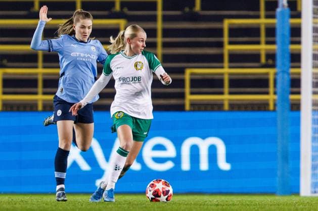241112 Jessica Park of Manchester Cityand Emilie Joramo of Hammarby during the UEFA Women s Champions League football match between Manchester City and Hammarby on November 12, 2024 in Manchester. Photo: Andreas L Eriksson BILDBYRAN COP 106 AE0139 fotboll football soccer fotball uefa womens champions league manchester city hammarby dam bbeng Copyright: ANDREASxLxERIKSSON BB241112AE029