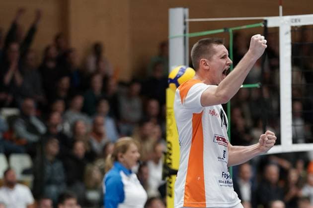 Volleyball, CEV Challenge Cup 12.11..2024, Volleyball, Centre Sportif Lorentzweiler, Luxemburg, CEV Challenge Cup, VC Lorentzweiler - (LUX) - Lycurgus Volleyball (NL) vl: Chris Zuidberg (Lorentzweiler - 14) jubelt