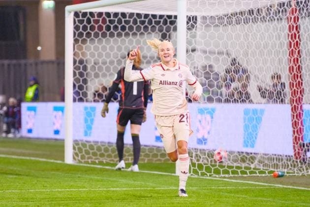 Pernille Harder (21, FC Bayern München) Tor zum 1 : 0 beim Spiel FC Bayern München v Valerenga IF, Fußball, UEFA Women s Champions League 2024 2025, 3.Spieltag am 12.11.2024 in München, FC Bayern Campus. DFL and DFB regulations prohibit any use of photographs as image sequences and or quasi-video. Bayern Deutschland