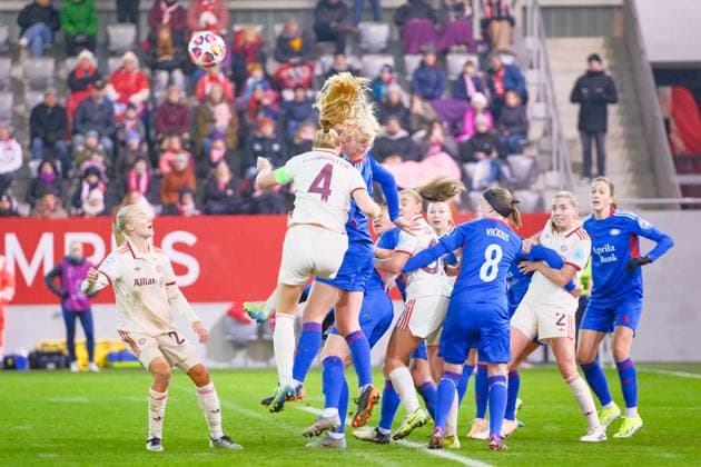 Pernille Harder (21, FC Bayern München), Glodis Perla Viggosdottir (4, FC Bayern München), Linn Vickius (8, Valerenga IF), Linda Sembrant (2, FC Bayern München) beim Spiel FC Bayern München v Valerenga IF, Fußball, UEFA Women s Champions League 2024 2025, 3.Spieltag am 12.11.2024 in München, FC Bayern Campus. DFL and DFB regulations prohibit any use of photographs as image sequences and or quasi-video. Bayern Deutschland