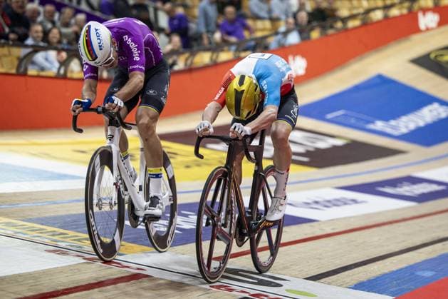 Belgian Lindsay De Vylder and French Benjamin Thomas of Cofidis pictured in action during the first day of the Zesdaagse Vlaanderen-Gent six-day indoor Track cycling, Rad, Radsport, Bahnrad, Bahn event at the indoor cycling arena t Kuipke, Tuesday 12 November 2024, in Gent. DAVIDxPINTENS  x105265369x