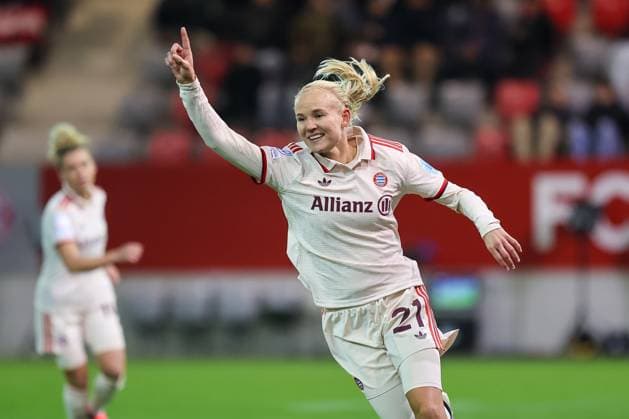 Sport Bilder des Tages Jubel zum Tor zum 1:0 durch Pernille Harder (FC Bayern Muenchen, 21), Torjubel, FC Bayern Muenchen vs. Valerenga IF, Fussball, UEFA Women s Champions League, Gruppenrunde, 3. Spieltag, Saison 2024 2025, 12.11.2024, FC Bayern Muenchen vs. Valerenga IF, Fussball, UEFA Women s Champions League, Gruppenrunde, 3. Spieltag, Saison 2024 2025, 12.11.2024 Muenchen Copyright: xEibner-Pressefoto JennixMaulx EP_JML