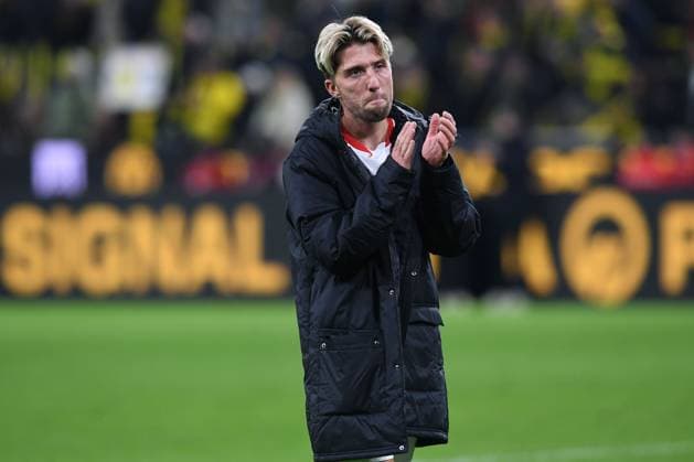 Fußball 1. Bundesliga 9. Spieltag Borussia Dortmund - RB Leipzig am 02.11.2024 im Signal Iduna Park in Dortmund Kevin Kampl ( Leipzig ) enttäuscht nach dem Spielende DFL regulations prohibit any use of photographs as image sequences and or quasi-video.