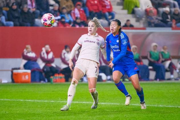 Giulia Gwinn (7, FC Bayern München) und Ylinn Tennebö (15, Valerenga IF) beim Spiel FC Bayern München v Valerenga IF, Fußball, UEFA Women s Champions League 2024 2025, 3.Spieltag am 12.11.2024 in München, FC Bayern Campus. DFL and DFB regulations prohibit any use of photographs as image sequences and or quasi-video. Bayern Deutschland
