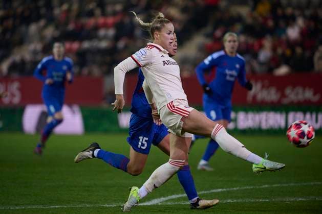 2024 25 UEFA Women™s Champions League FC Bayern München Frauen vs Valerenga Oslo, Croup C, Matchday 3, Saison 2024 2025, FC Bayern München Frauen vs Valerenga Oslo, GER, 2024-11-12, FC Bayern Campus München, GWINN Giulia (FC Bayern München 7), sportworld München FC Bayern Campus Bayern Deutschland