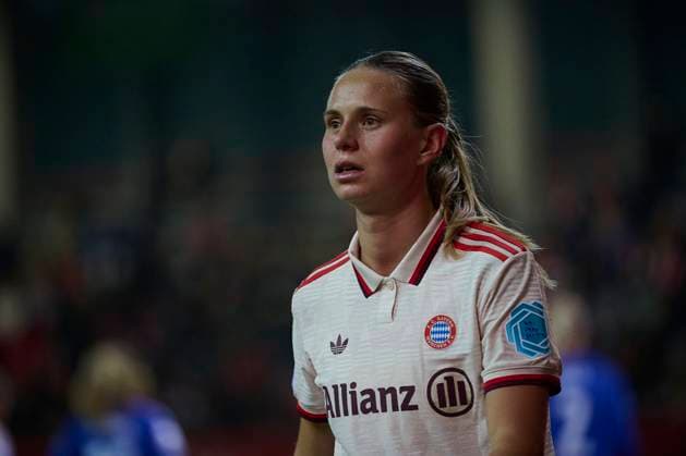 2024 25 UEFA Women™s Champions League FC Bayern München Frauen vs Valerenga Oslo, Croup C, Matchday 3, Saison 2024 2025, FC Bayern München Frauen vs Valerenga Oslo, GER, 2024-11-12, FC Bayern Campus München, BÜHL Klara (FC Bayern München 17), sportworld München FC Bayern Campus Bayern Deutschland