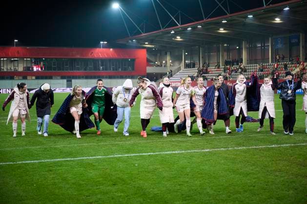 2024 25 UEFA Women™s Champions League FC Bayern München Frauen vs Valerenga Oslo, Croup C, Matchday 3, Saison 2024 2025, FC Bayern München Frauen vs Valerenga Oslo, GER, 2024-11-12, FC Bayern Campus München, Endstand FCB Frauen gewinnt mit 3:0 sportworld München FC Bayern Campus Bayern Deutschland