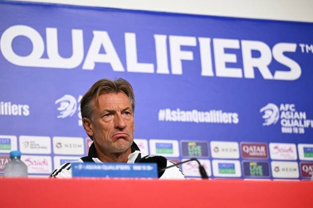 SOCCER WORLD CUP COACHES PRESSER, Saudi Arabia head coach Herve Renard speaking to media during a press conference, PK, Pressekonferenz ahead of the Australia v Saudi Arabia World Cup qualifier in Melbourne, Wednesday, November 13, 2024. ( NO ARCHIVING, EDITORIAL USE ONLY, NO USE IN BOOKS WITHOUT CONSENT MELBOURNE VICTORIA AUSTRALIA  Copyright: xJAMESxROSSx 20241113170027702117