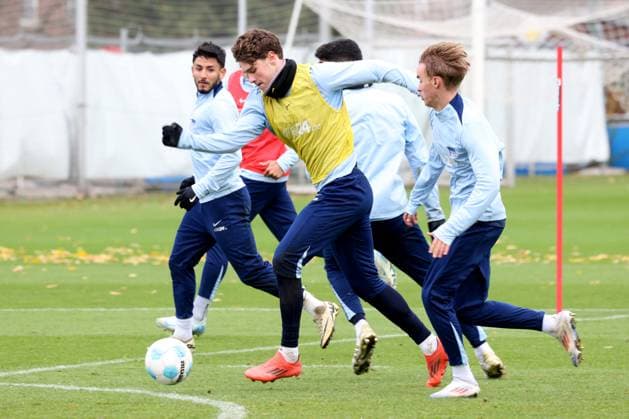 DEU, DFL, 2. FBL Hertha BSC, Training, 13.11.2024, Sportforum, Berlin, DEU, DFL, 2. FBL Hertha BSC, Training, im Bild Pascal Klemens (Hertha BSC Berlin 41) DFL - regulations prohibit any use of Photographs as image sequences and or quasi-video Foto: Juergen Engler nordphoto GmbH