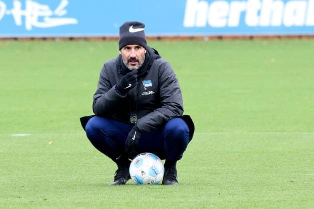 DEU, DFL, 2. FBL Hertha BSC, Training, 13.11.2024, Sportforum, Berlin, DEU, DFL, 2. FBL Hertha BSC, Training, im Bild Cheftrainer Cristian Fiel (Hertha BSC Berlin) DFL - regulations prohibit any use of Photographs as image sequences and or quasi-video Foto: Juergen Engler nordphoto GmbH