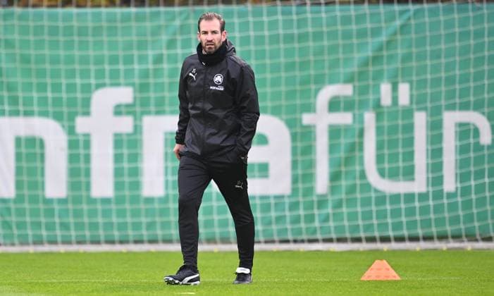 13.11.2024 - Fussball - 2. Bundesliga - Saison 2024 2025 - SpVgg Greuther Fürth Fuerth ( Kleeblatt ) - Training - - xwoxzix - Jan Siewert ( Trainer SpVgg Greuther Fürth )
