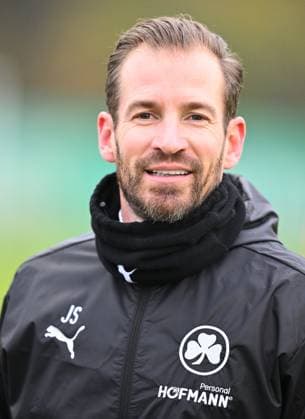13.11.2024 - Fussball - 2. Bundesliga - Saison 2024 2025 - SpVgg Greuther Fürth Fuerth ( Kleeblatt ) - Training - - xwoxzix - Jan Siewert ( Trainer SpVgg Greuther Fürth ) Einzelbild Einzelfoto Portrait Porträt Kopfbild