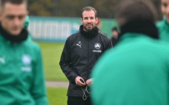 13.11.2024 - Fussball - 2. Bundesliga - Saison 2024 2025 - SpVgg Greuther Fürth Fuerth ( Kleeblatt ) - Training - - xwoxzix - Jan Siewert ( Trainer SpVgg Greuther Fürth )