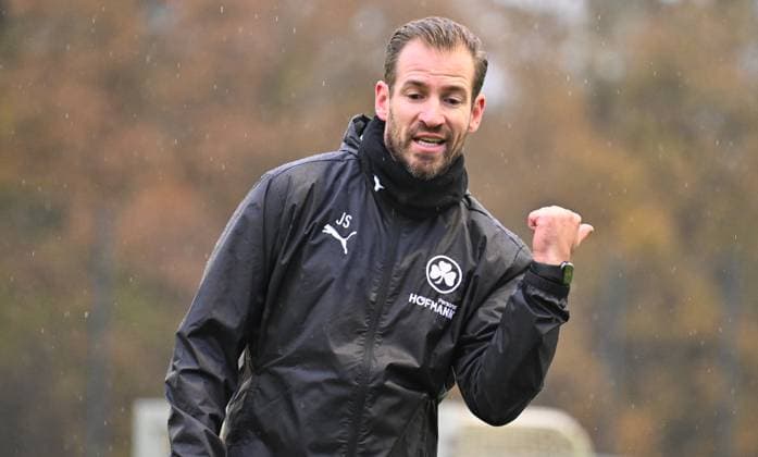 13.11.2024 - Fussball - 2. Bundesliga - Saison 2024 2025 - SpVgg Greuther Fürth Fuerth ( Kleeblatt ) - Training - - xwoxzix - Jan Siewert ( Trainer SpVgg Greuther Fürth )