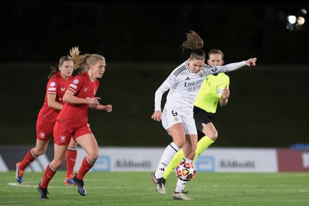 UEFA Women s Champions League - Real Madrid vs FC Twente MADRID, SPAIN -November 13: Signe Bruun of Real Madrid women in action during the UEFA Women s Champions League match between Real Madrid and FC Twente at Alfredo Di Stefano stadium in Madrid. (Photo by Guillermo Martinez) Madrid Alfredo Di Stefano Stadium Spain Copyright: xGuillermoxMartinezx