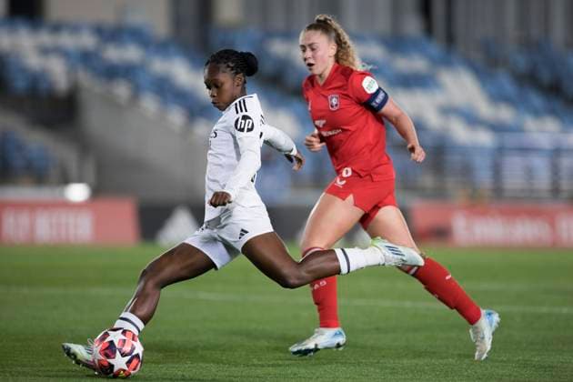 UEFA Women s Champions League - Real Madrid vs FC Twente MADRID, SPAIN -November 13: Linda Caicedo of Real Madrid women attempts a shot during the UEFA Women s Champions League match between Real Madrid and FC Twente at Alfredo Di Stefano stadium in Madrid. (Photo by Guillermo Martinez) Madrid Alfredo Di Stefano Stadium Spain Copyright: xGuillermoxMartinezx