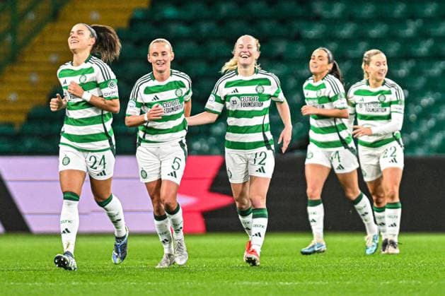 Celtic Women v Chelsea Women UEFA Womens Champions League Players of Celtic Women celebrate their sides opening goal during the UEFA Womens Champions League Group B match at Celtic Park, Glasgow UK Newspapers OUT Copyright: xJamiexCarterxJohnstonx FIL-20931-0062