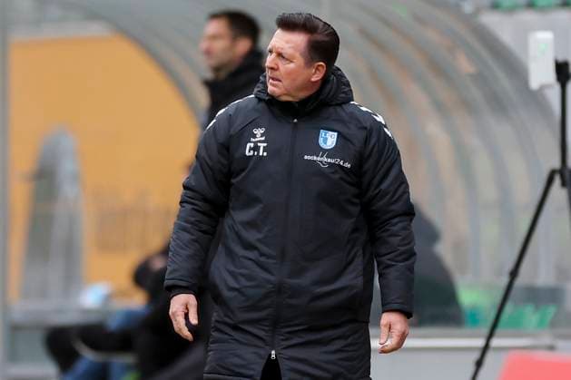 Germany, Hannover, 14.11.2024, Nachwuchsleistungszentrum NLZ, Hannover 96 vs 1. FC Magdeburg - Friendly match, Trainer Christian Titz (1. FC Magdeburg) looks dejected Hannover Nachwuchsleistungszentrum NLZ Germany eu-images-700