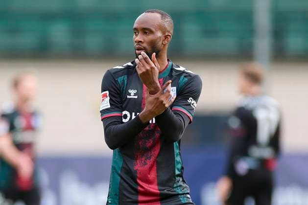 Germany, Hannover, 14.11.2024, Nachwuchsleistungszentrum NLZ, Hannover 96 vs 1. FC Magdeburg - Friendly match, Silas Gnaka (1. FC Magdeburg) gestures Hannover Nachwuchsleistungszentrum NLZ Germany