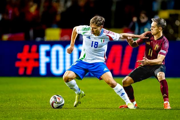 Italy midfielder Nicolo Barella, Belgium midfielder Leandro Trossard, during the match Belgium - Italy at the King Baudouin Stadiu for the UEFA Nations League - League A - Group A2 season 2024-2025 in BRUSSELS, Netherlands on 14 november 2024, (photo by Marcel van Dorst EYE4images DeFodi Images) not used in POL SRB CRO FRA GBR NED ITA USA Defodi-746_200392