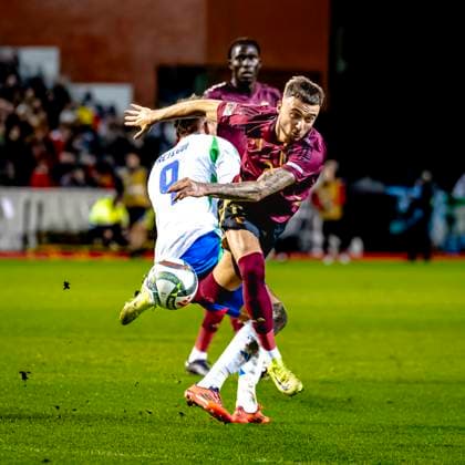 Italy forwarder Mateo Retegui, Belgium defender Zeno Debast, during the match Belgium - Italy at the King Baudouin Stadiu for the UEFA Nations League - League A - Group A2 season 2024-2025 in BRUSSELS, Netherlands on 14 november 2024, (photo by Marcel van Dorst EYE4images DeFodi Images) not used in POL SRB CRO FRA GBR NED ITA USA Defodi-746_200461