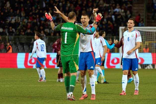 CALCIO - UEFA Nations League - Belgium vs Italy Gianluigi Donnarumma of Italy and Alessandro Buongiorno of Italy celebrates the victory during Belgium vs Italy, Football UEFA Nations Leage match in Brussel, Belgium, November 14 2024 Brussel Belgium  Copyright: xIPAxSport ABACAx