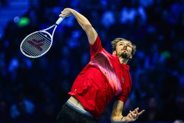 Jannik Sinner Vs Danil Medvedev in Turin, Italy - 14 Nov 2024 Daniil Medvedev of Russia plays against Jannik Sinner of Italy (not in view) on Day five of the Nitto ATP, Tennis Herren World Tour Finals. Jannik Sinner wins 6-3, 6-4 over Daniil Medvedev. Turin Italy Copyright: xMiguelxReisx xSOPAxImagesx ATF Finals2 MR-2126