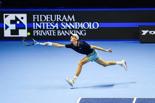 Jannik Sinner Vs Danil Medvedev in Turin, Italy - 14 Nov 2024 Jannik Sinner of Italy plays against Daniil Medvedev of Russia (not in view) on Day five of the Nitto ATP, Tennis Herren World Tour Finals. Jannik Sinner wins 6-3, 6-4 over Daniil Medvedev. Turin Italy Copyright: xMiguelxReisx xSOPAxImagesx ATF Finals2 MR-3166