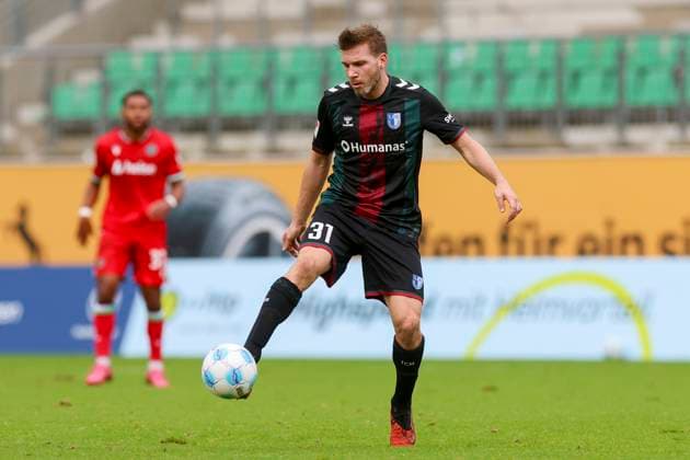 Germany, Hannover, 14.11.2024, Nachwuchsleistungszentrum NLZ, Hannover 96 vs 1. FC Magdeburg - Friendly match, Robert Leipertz (1. FC Magdeburg) controls the ball Hannover Nachwuchsleistungszentrum NLZ Germany