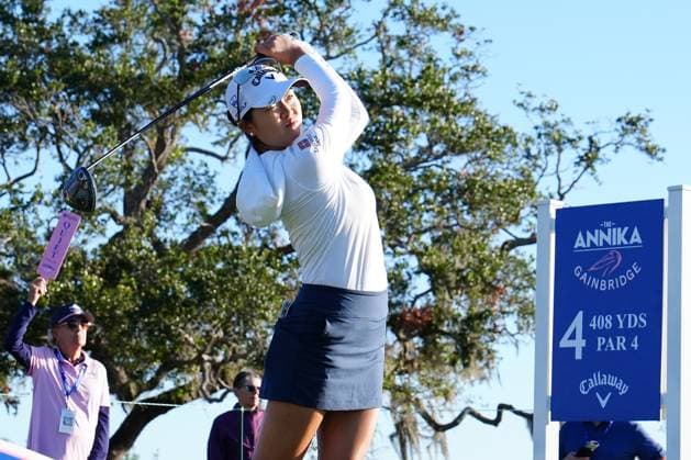 BELLEAIR, FL - NOVEMBER 15: LPGA, Golf Damen golfer Rose Zhang plays her tee shot on the 4th hole on November 15, 2024, during the second round of the LPGA The ANNIKA driven by Gainbridge at Pelican Golf Club in Belleair, Florida. (Photo by Brian Spurlock Icon Sportswire) GOLF: NOV 15 LPGA The ANNIKA driven by Gainbridge at Pelican EDITORIAL USE ONLY Icon2411156
