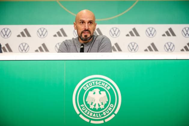 15.11.2024, Fußball, U21, U 21 Länderspiel Deutschland - Dänemark, Tivoli Stadion Aachen, Saison 2024 2025: Cheftrainer Antonio Di Salvo bei der Pressekonferenz nach dem Länderspiel Nordrhein-Westfalen Deutschland