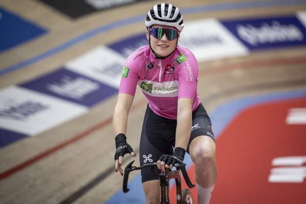 Dutch Lisa van Belle pictured during day four of the Zesdaagse Vlaanderen-Gent six-day indoor Track cycling, Rad, Radsport, Bahnrad, Bahn event at the indoor cycling arena t Kuipke, Friday 15 November 2024, in Gent. DAVIDxPINTENS  x105505367x