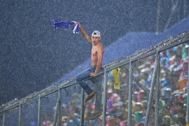 RECORD DATE NOT STATED IV CONCACAF NATIONS LEAGUE 2024-2025 Honduras 2-0 Mexico Fans o Aficion during the Quarterfinals first leg match between Honduras and Mexican national team, Nationalteam (Mexico) as part of the Concacaf Nations League 2024-2025 at Francisco Morazan Stadium on November 15, 2024 in San Pedro Sula, Honduras. SAN PEDRO SULA HONDURAS HONDURAS  Copyright: xJosexLuisxMelgarejox 20241115230406_CNL_CFI_HON_MEX_FANS223