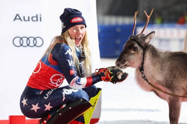Bilder des Jahres 2024, Sport 11 November Sport Themen der Woche KW46 Sport Bilder des Tages ALPINE SKIING - FIS WC Levi LEVI,FINLAND,16.NOV.24 - ALPINE SKIING - FIS World Cup, slalom, ladies. Image shows Mikaela Shiffrin (USA) with her reindeer.  GEPAxpictures xHaraldxSteiner