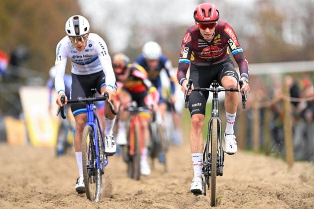 2024 Superprestige Cyclocross Merksplas MERKSPLAS, BELGIUM - NOVEMBER 16 : Vanthourenhout Michael (BEL) of Pauwels Sauzen - Bingoal and Nys Thibau (BEL) of Baloise Trek Lions in action during the 4th leg of the men elite 2024 - 2025 Telenet Superprestige cyclocross race : the Aardbeiencross of Merksplas on November 16, 2024 in Merksplas, Belgium, 16 11 2024 Merksplas Belgium  Copyright: xNicoxVereeckenx