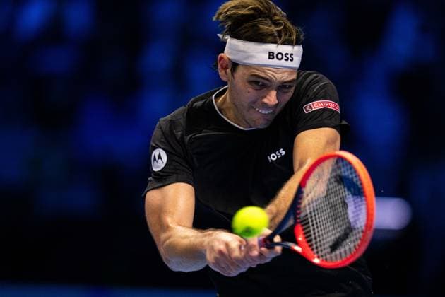 United StatesÕ Taylor Fritz returns the ball to Germany s Alexander Zverev duringÊtheir singles tennis match of the ATP, Tennis Herren World Tour Finals at the Inalpi Arena, in Turin, Italy - - Saturday, November 16, 2024.  Copyright: xMarcoxAlpozzi LaPressex