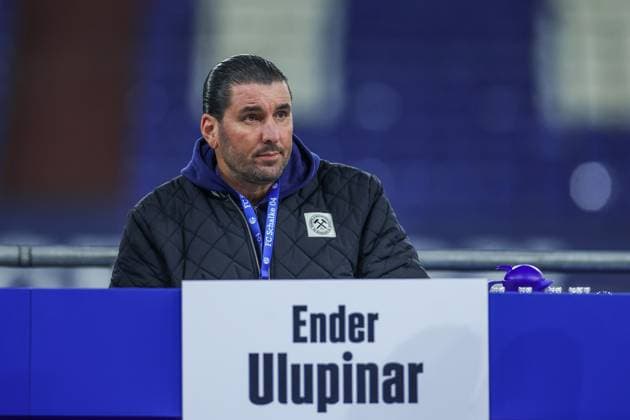 16.11.2024, Fussball, Saison 2024 2025, Mitgliederversammlung 2024 - FC Schalke 04, Ender Ulupinar (FC Schalke 04) Gelsenkirchen Veltins Arena NRW Deutschland xRHR-FOTO TRx *** 16 11 2024, Football, Season 2024 2025, General Meeting 2024 FC Schalke 04, Ender Ulupinar FC Schalke 04 Gelsenkirchen Veltins Arena NRW Germany xRHR PHOTO TRx Copyright: TimxRehbein RHR-FOTOx RHR-FOTO TR
