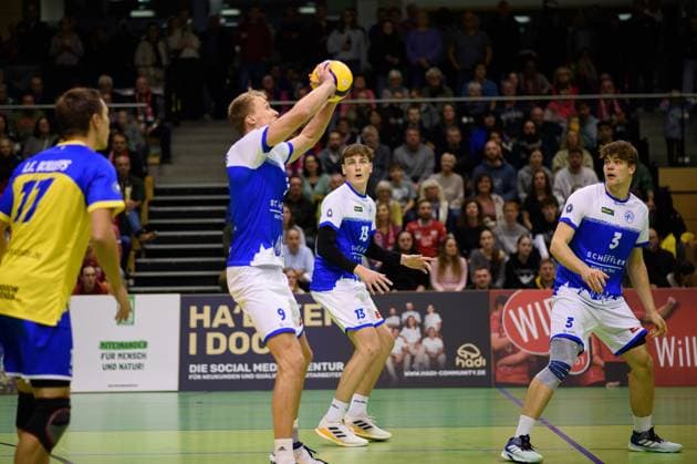 Cedrik Moede (L.E. Volleys, 09) bei der Annahme TV Rottenburg vs. L.E. Volleys, Volleyball, 2. Bundesliga Sued, 7. Spieltag, Saison 2024 2025, 16.11.2024, TV Rottenburg vs. L.E. Volleys, Volleyball, 2. Bundesliga Sued, 7. Spieltag, Saison 2024 2025, 16.11.2024 Rottenburg Copyright: xEibner-Pressefoto RalphxKunzex EP_RKE