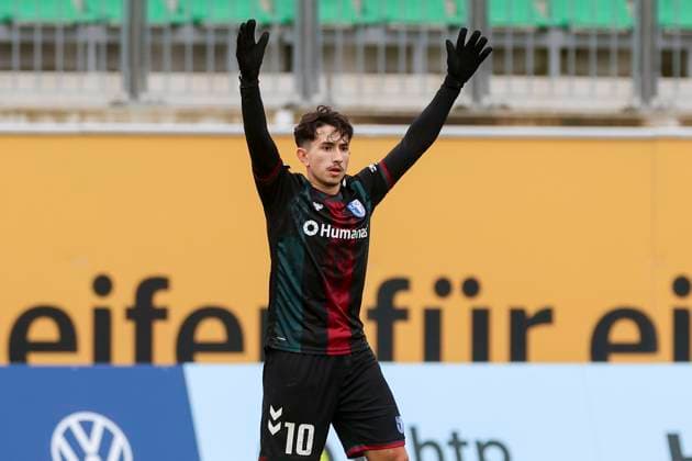 Germany, Hannover, 14.11.2024, Nachwuchsleistungszentrum NLZ, Hannover 96 vs 1. FC Magdeburg - Friendly match, Jason Ceka (1. FC Magdeburg) gestures Hannover Nachwuchsleistungszentrum NLZ Germany