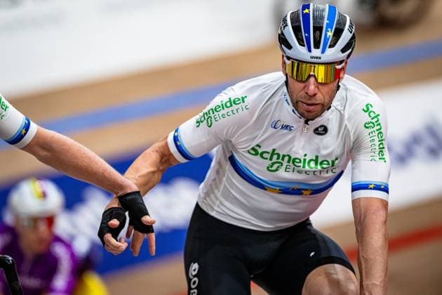 KLUGE Roger: Lotto Zesdaagse Vlaanderen - Gent 2024 KLUGE Roger ( GER ) Schneider Electric Germany - Querformat - quer - horizontal - Landscape - Event Veranstaltung: Lotto Zesdaagse Vlaanderen Gent 2024 - Category Kategorie: Cycling - Track cycling, Rad, Radsport, Bahnrad, Bahn Sixdays - Elite Men - Location Ort: Europe Belgium - Gent - Citadelpark - tÂ Kuipke - Discipline: Madison - Distance: ... m - Date Datum: 16.11.2024 Saturday Day 6 -