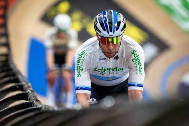 KLUGE Roger: Lotto Zesdaagse Vlaanderen - Gent 2024 KLUGE Roger ( GER ) Schneider Electric Germany - Querformat - quer - horizontal - Landscape - Event Veranstaltung: Lotto Zesdaagse Vlaanderen Gent 2024 - Category Kategorie: Cycling - Track cycling, Rad, Radsport, Bahnrad, Bahn Sixdays - Elite Men - Location Ort: Europe Belgium - Gent - Citadelpark - tÂ Kuipke - Discipline: Madison - Distance: ... m - Date Datum: 16.11.2024 Saturday Day 6 -