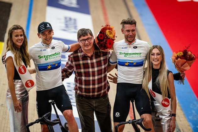 REINHARDT Theo, KLUGE Roger: Lotto Zesdaagse Vlaanderen - Gent 2024 REINHARDT Theo - KLUGE Roger ( GER ) Schneider Electric Germany Winner Madison Race - Award Ceremony - Medal Ceremony - Podium - Querformat - quer - horizontal - Landscape - Event Veranstaltung: Lotto Zesdaagse Vlaanderen Gent 2024 - Category Kategorie: Cycling - Track cycling, Rad, Radsport, Bahnrad, Bahn Sixdays - Elite Men - Location Ort: Europe Belgium - Gent - Citadelpark - tÂ Kuipke - Discipline: Madison - Distance: ... m - Date Datum: 16.11.2024 Saturday Day 6 -