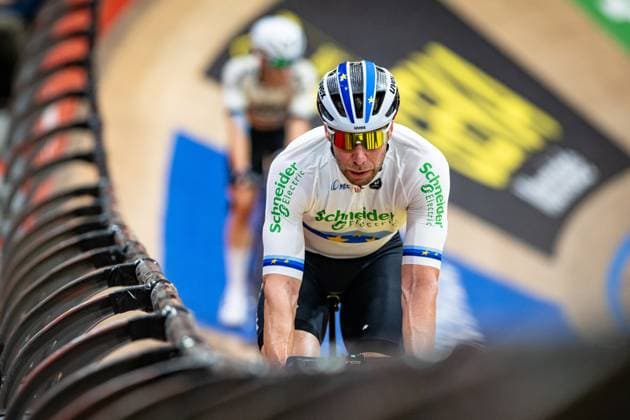 KLUGE Roger: Lotto Zesdaagse Vlaanderen - Gent 2024 KLUGE Roger ( GER ) Schneider Electric Germany - Querformat - quer - horizontal - Landscape - Event Veranstaltung: Lotto Zesdaagse Vlaanderen Gent 2024 - Category Kategorie: Cycling - Track cycling, Rad, Radsport, Bahnrad, Bahn Sixdays - Elite Men - Location Ort: Europe Belgium - Gent - Citadelpark - tÂ Kuipke - Discipline: Madison - Distance: ... m - Date Datum: 16.11.2024 Saturday Day 6 -