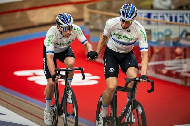KLUGE Roger, REINHARDT Theo: Lotto Zesdaagse Vlaanderen - Gent 2024 KLUGE Roger - REINHARDT Theo ( GER ) Schneider Electric Germany - Querformat - quer - horizontal - Landscape - Event Veranstaltung: Lotto Zesdaagse Vlaanderen Gent 2024 - Category Kategorie: Cycling - Track cycling, Rad, Radsport, Bahnrad, Bahn Sixdays - Elite Men - Location Ort: Europe Belgium - Gent - Citadelpark - tÂ Kuipke - Discipline: Madison - Distance: ... m - Date Datum: 16.11.2024 Saturday Day 6 -